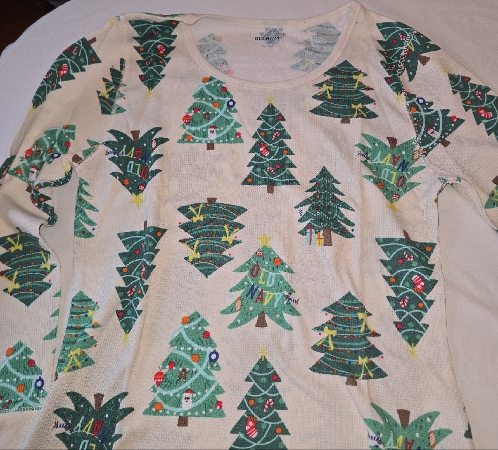 Old Navy Women's Christmas Pajamas - Picture 2 of 4